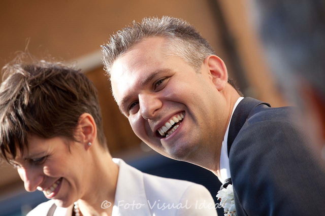L'uscita: fotografia 6 di 15. Reportage di matrimonio di Michela Mazzorana.